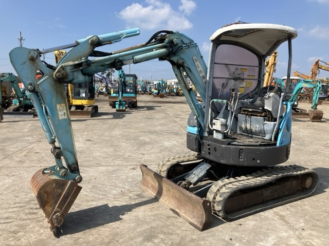 AX30UR-4
