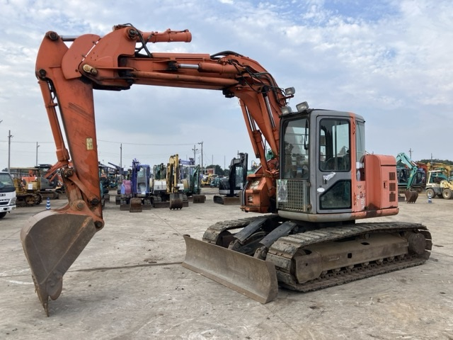 ZX135UR