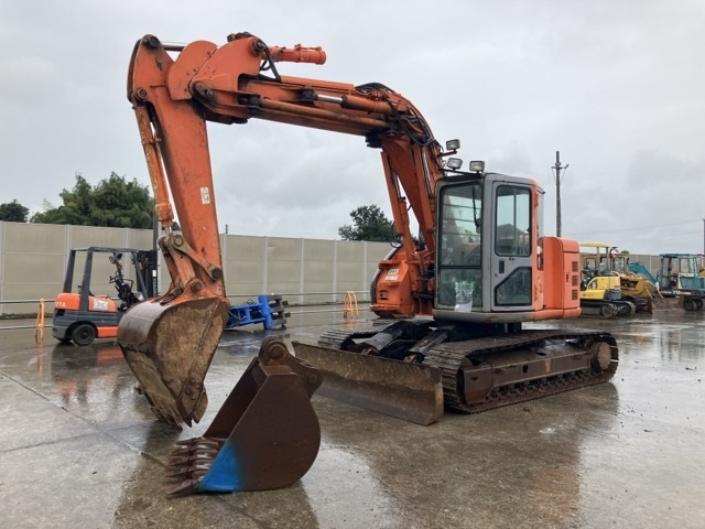 ZX135UR